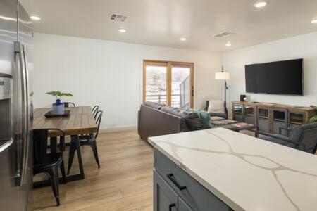 Near Downtown Stylish 2Br With Amazing Patio - 6 Villa Moab Exterior photo